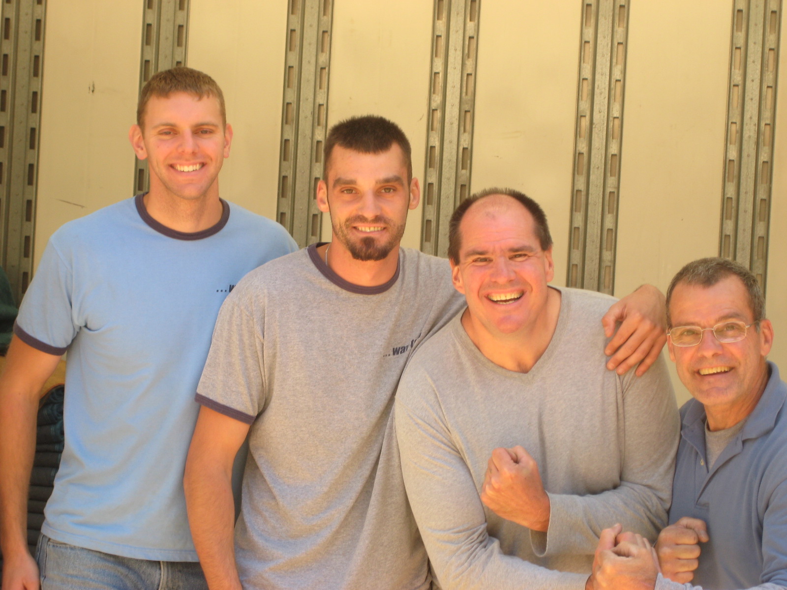 AAGGO Movers crew